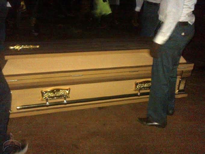 520 Check out Photos from 2face Idibia Dads Burial 