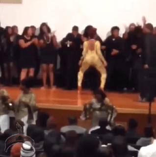 c1 Photos/video: Girl turns church to Night Club twerks seriously in church 