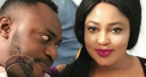 Ooduarere - Odunlade Adekola pictured Looking @Biodun Okeowo's Cleavage (Pics)