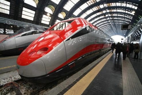  ETR 500 Frecciarossa Train  - Top 10 Fastest Trains in the World 2019