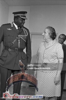 Idi Amin meets with Golda Meir during a visit to Israel.
